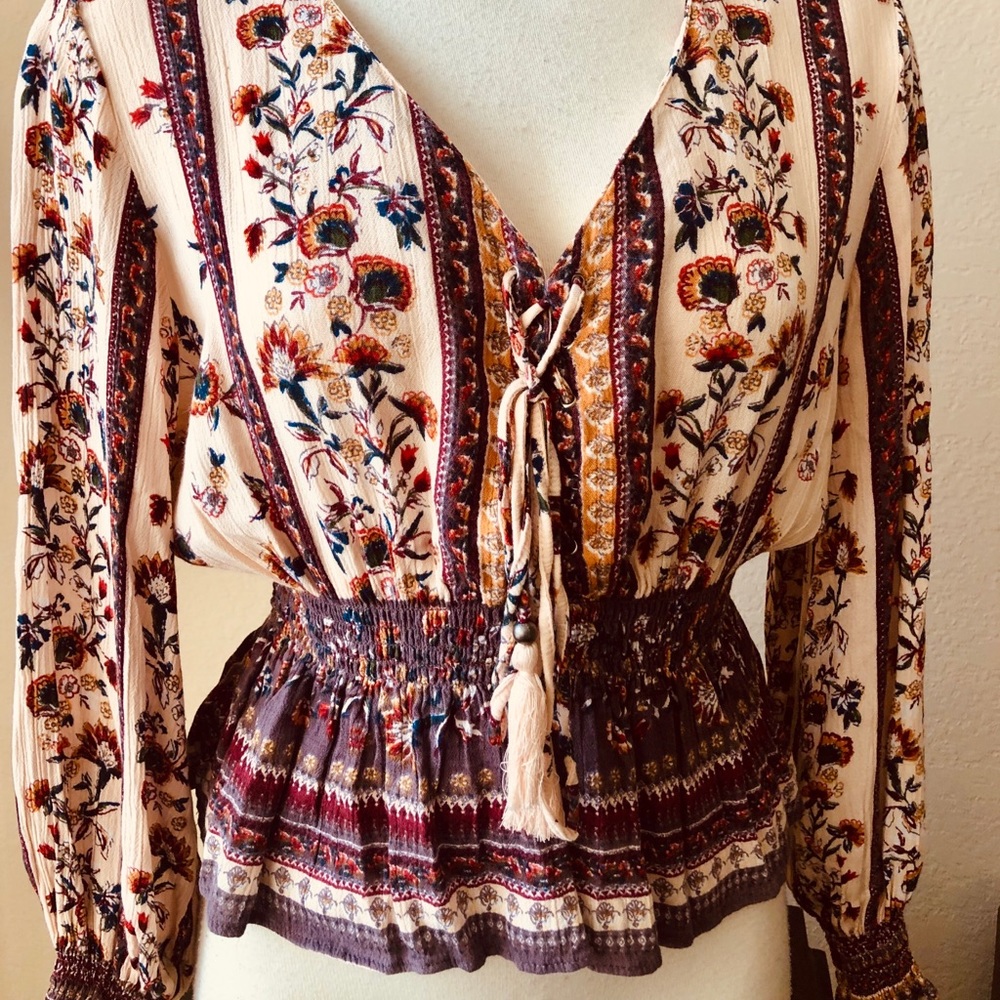 ANGIE Long-sleeve, blouse, top.